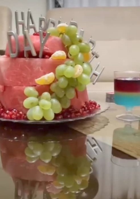 کیک‌های میوه‌ای